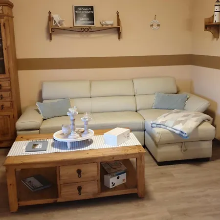 Semesterbostad Lenis Strandhaus *